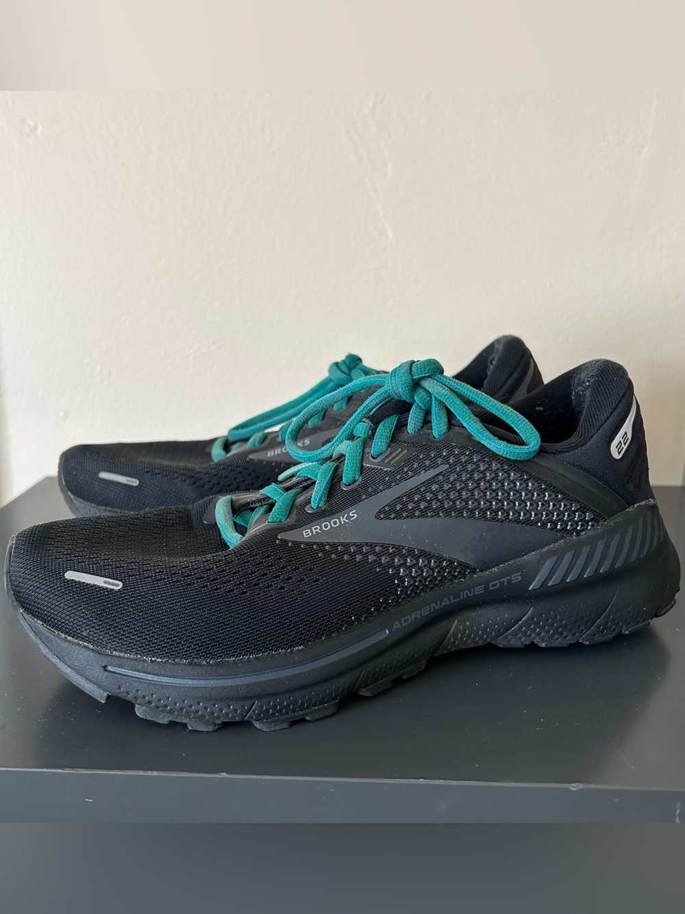 BROOKS Adrenaline Black Size 8 WIDE Women’s Shoes